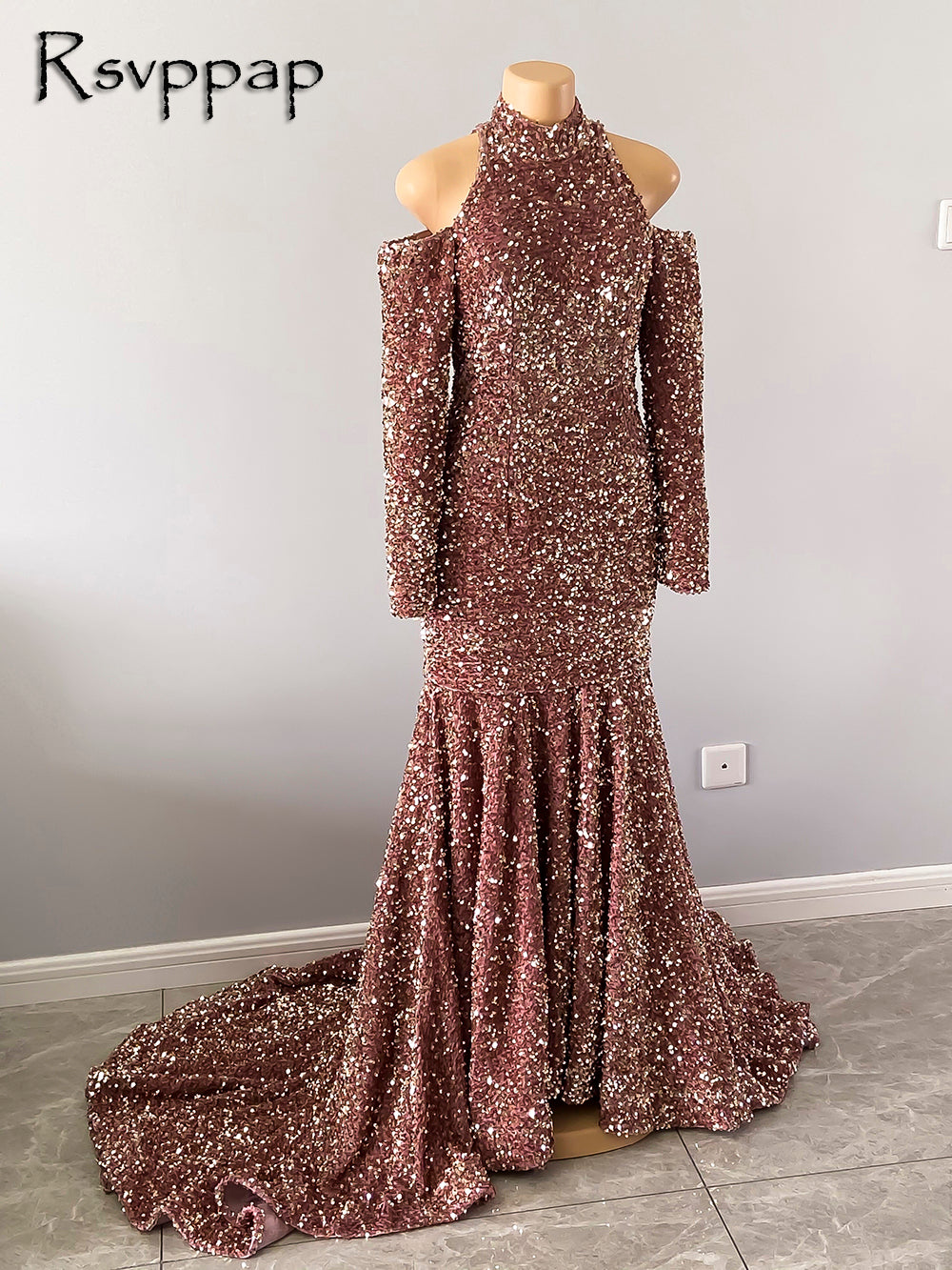 Long Sparkly Prom Dresses 2022 High Neck Mermaid Long Sleeve Sequined Sexy Royal Blue Girls Prom Gala Prom Gowns